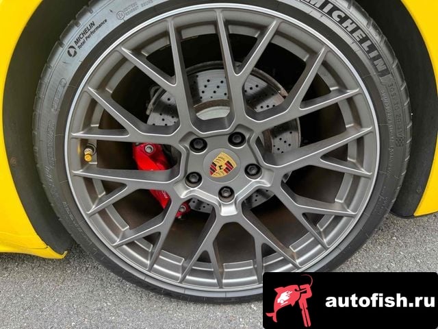 Porsche 911 911 (992) 2020 года - вид 5