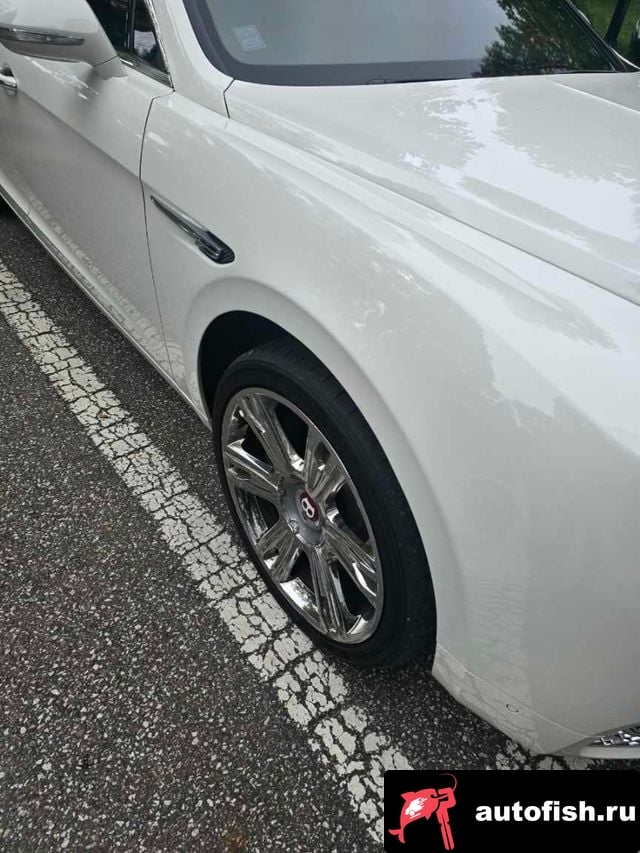 Bentley Flying Spur Flying Spur 2nd Generation 2018 года - похожие автомобили