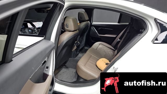 BMW 5-Series 5 Series (G60) 2024 года - вид 12