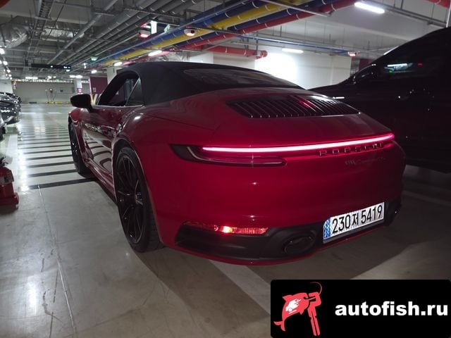 Porsche 911 911 (992) 2020 года - вид 4