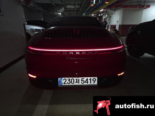 Porsche 911 911 (992) 2020 года - вид 5