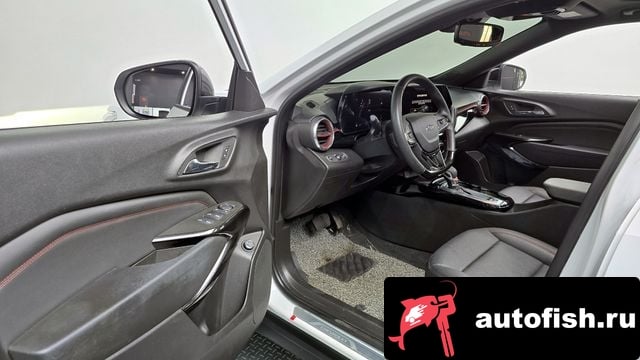 Chevrolet (GM Daewoo) Trax Trax Crossover 2023 года - похожие автомобили