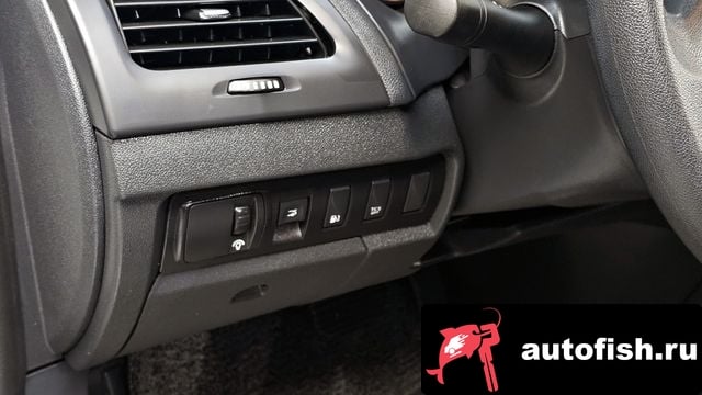 Renault Korea (Samsung) SM3 SM3 Neo 2018 года - похожие автомобили