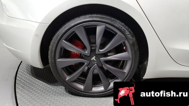 Tesla Model 3 Model 3 2020 года - вид 5