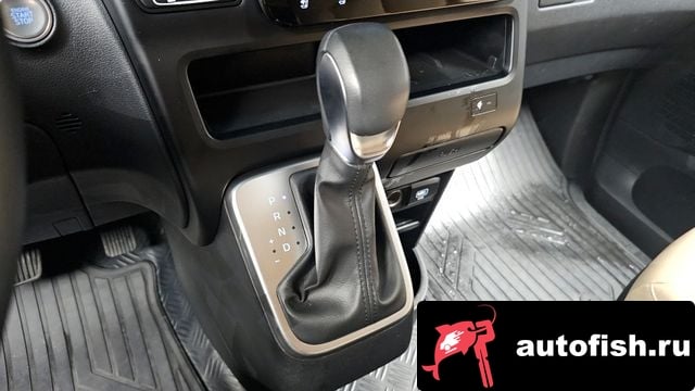 Hyundai Staria Staria 2024 года - похожие автомобили