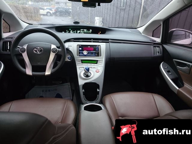 Toyota Prius Prius 2015 года - похожие автомобили
