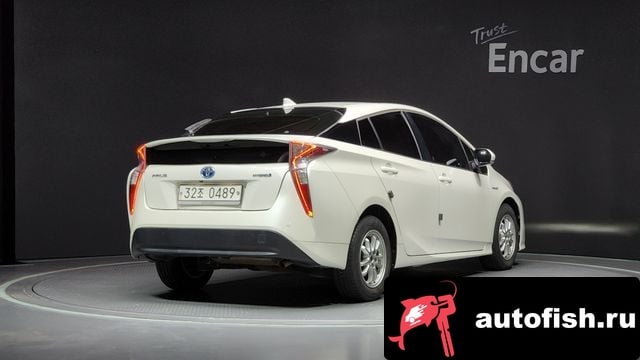Toyota Prius Prius 4th Generation 2016 года - вид 2