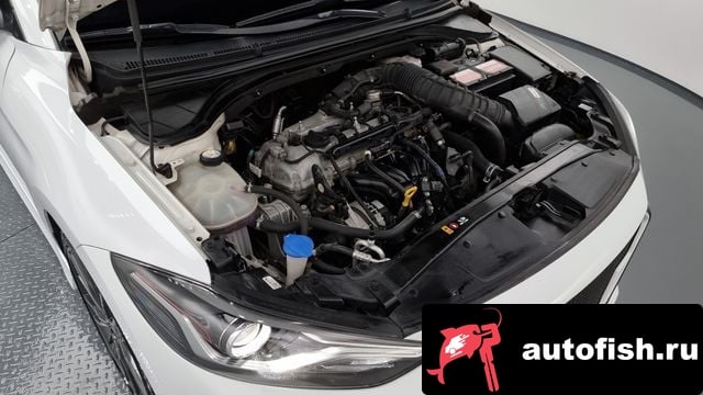 Hyundai AVANTE Avante AD 2017 года - вид 6