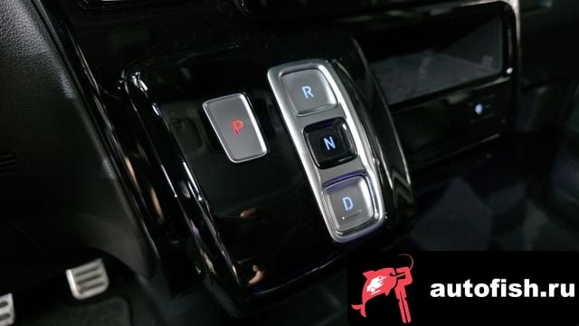 Hyundai Staria Staria 2023 года - похожие автомобили