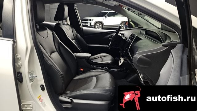 Toyota Prius Prius 4th Generation 2016 года - вид 10