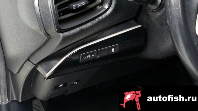 Toyota Prius Prius 4th Generation 2016 года - вид 17