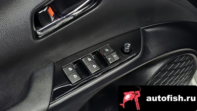 Toyota Prius Prius 4th Generation 2016 года - вид 18