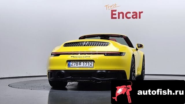 Porsche 911 911 (992) 2023 года - вид 4