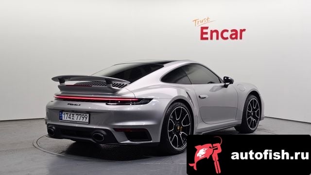 Porsche 911 911 (992) 2023 года - вид 2