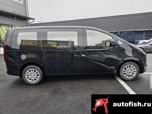 Hyundai Staria Staria 2022 года - похожие автомобили