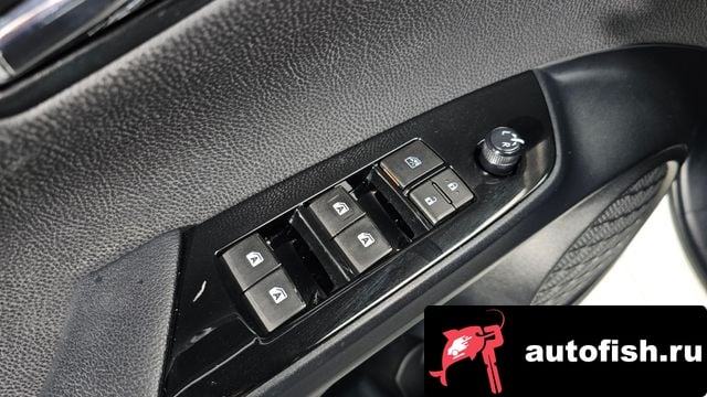 Toyota Prius Prius 4th Generation 2016 года - вид 17