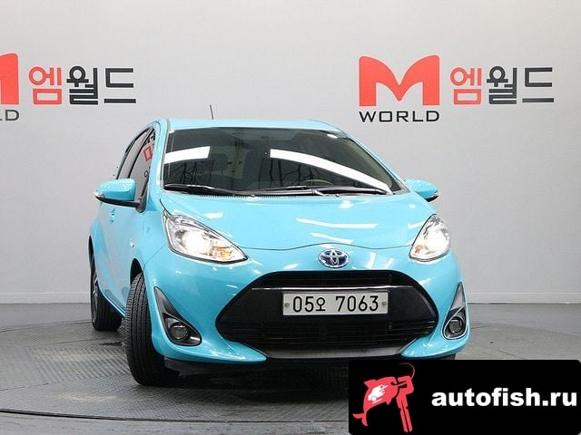 Toyota Prius Prius C 2018 года - вид 2