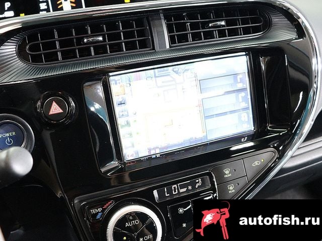 Toyota Prius Prius C 2018 года - вид 8