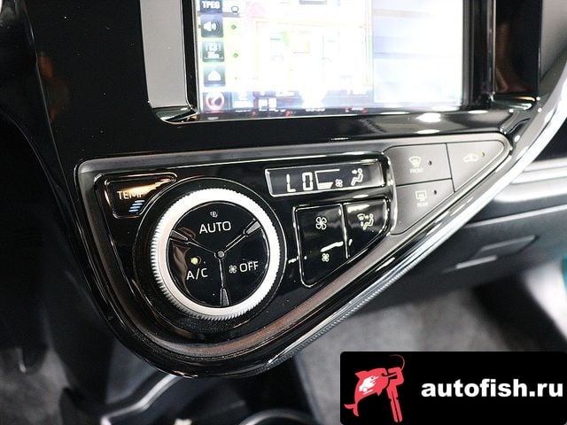 Toyota Prius Prius C 2018 года - вид 11