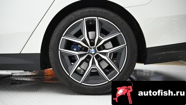 BMW 5-Series 5 Series (G60) 2024 года - вид 5