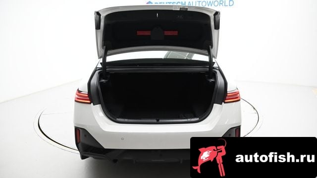 BMW 5-Series 5 Series (G60) 2024 года - вид 20