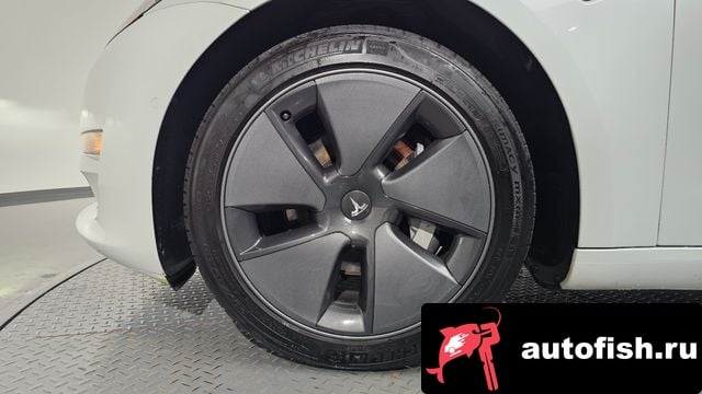 Tesla Model 3 Model 3 2021 года - вид 5