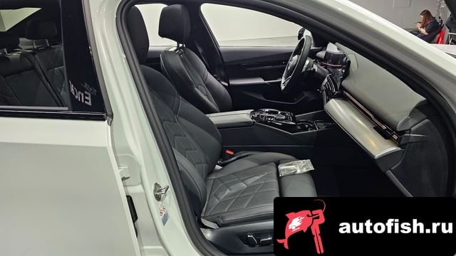 BMW 5-Series 5 Series (G60) 2024 года - вид 10