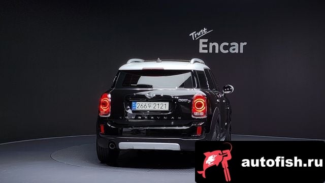 Mini Countryman Cooper D Country Man 2018 года - вид 4