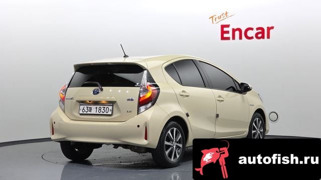Toyota Prius Prius C 2019 года - вид 2