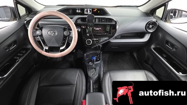 Toyota Prius Prius C 2019 года - вид 7