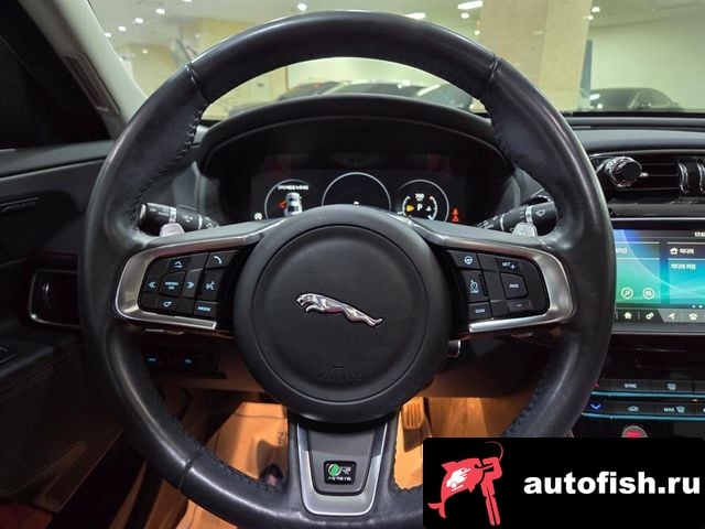 Jaguar XE XE 2019 года - похожие автомобили