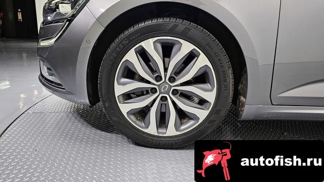 Renault Korea (Samsung) SM6 SM6 2017 года - похожие автомобили