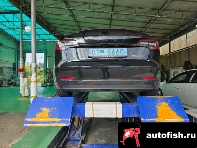 Tesla Model 3 Model 3 2020 года - похожие автомобили