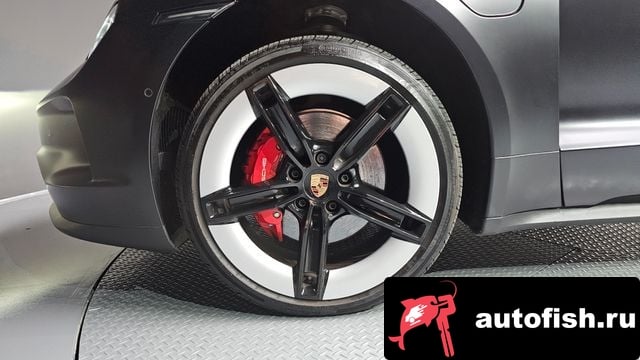 Porsche Taycan Taikan 2024 года - вид 5