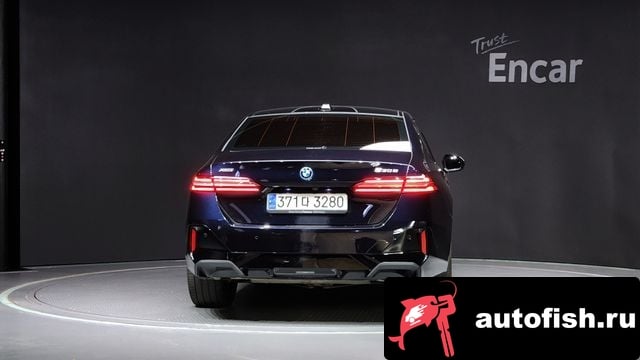 BMW 5-Series 5 Series (G60) 2024 года - вид 4