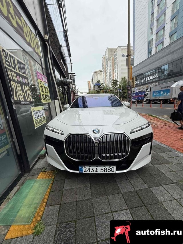 BMW 7-Series 7 Series (G70) 2025 года - вид 1