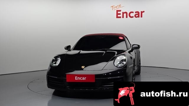 Porsche 911 911 (992) 2020 года - вид 3