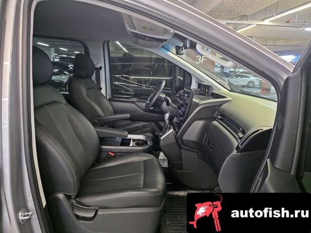 Hyundai Staria Staria 2024 года - похожие автомобили