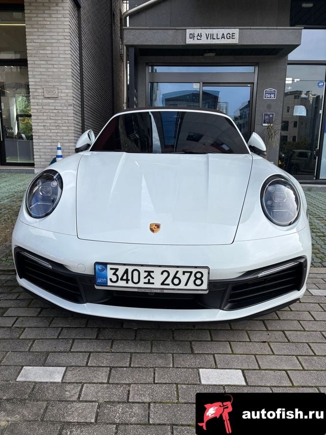 Porsche 911 911 (992) 2021 года - вид 3