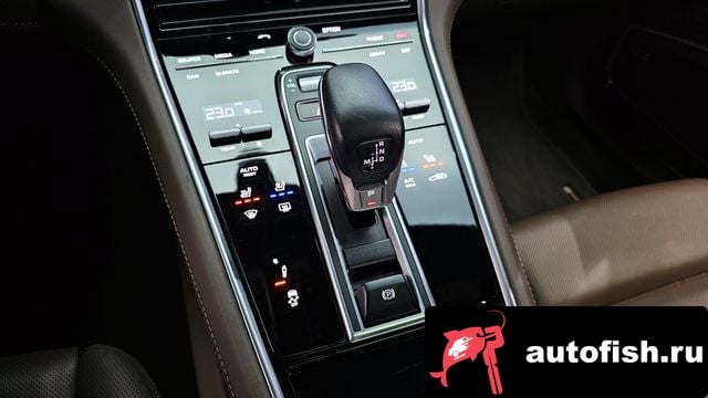 Porsche Panamera Panamera (971) 2020 года - похожие автомобили