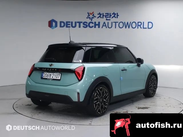 Mini Cooper Cooper S 4th Generation 2024 года - вид 3