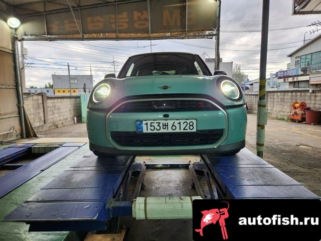 Mini Cooper Cooper S 4th Generation 2024 года - вид 1