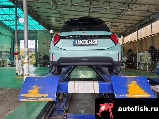 Mini Cooper Cooper S 4th Generation 2024 года - вид 2