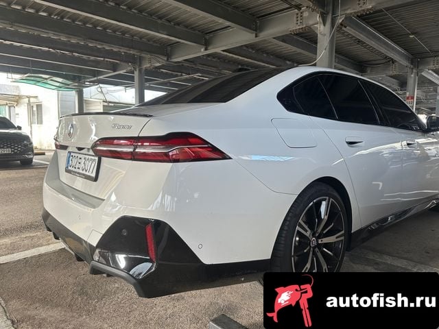 BMW 5-Series 5 Series (G60) 2025 года - вид 4