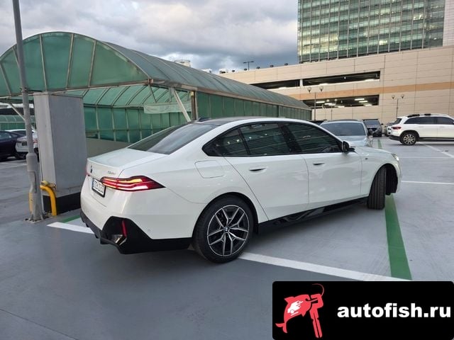 BMW 5-Series 5 Series (G60) 2025 года - вид 4