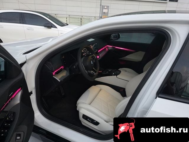 BMW 5-Series 5 Series (G60) 2025 года - вид 6