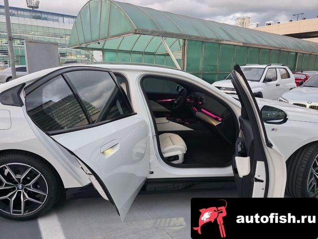 BMW 5-Series 5 Series (G60) 2025 года - вид 7