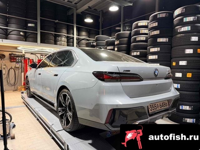 BMW 7-Series 7 Series (G70) 2023 года - похожие автомобили