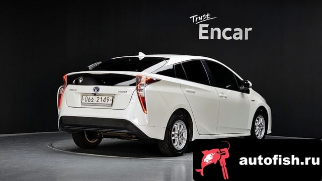 Toyota Prius Prius 4th Generation 2016 года - вид 2