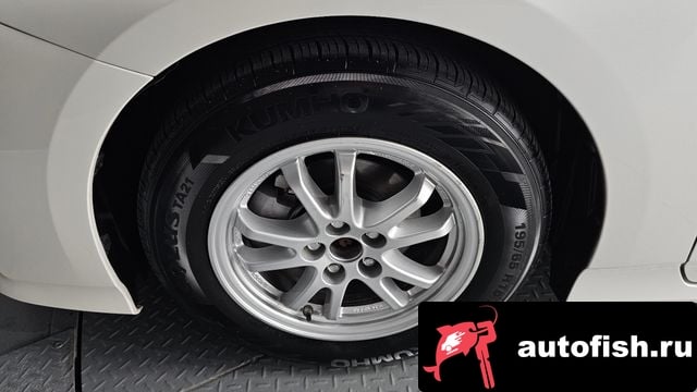 Toyota Prius Prius 4th Generation 2016 года - вид 5